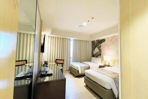 Deluxe Twin | In-room safe, desk, free WiFi, bed sheets - Mella Hotel Manila near NAIA Airport (Las Pinas)