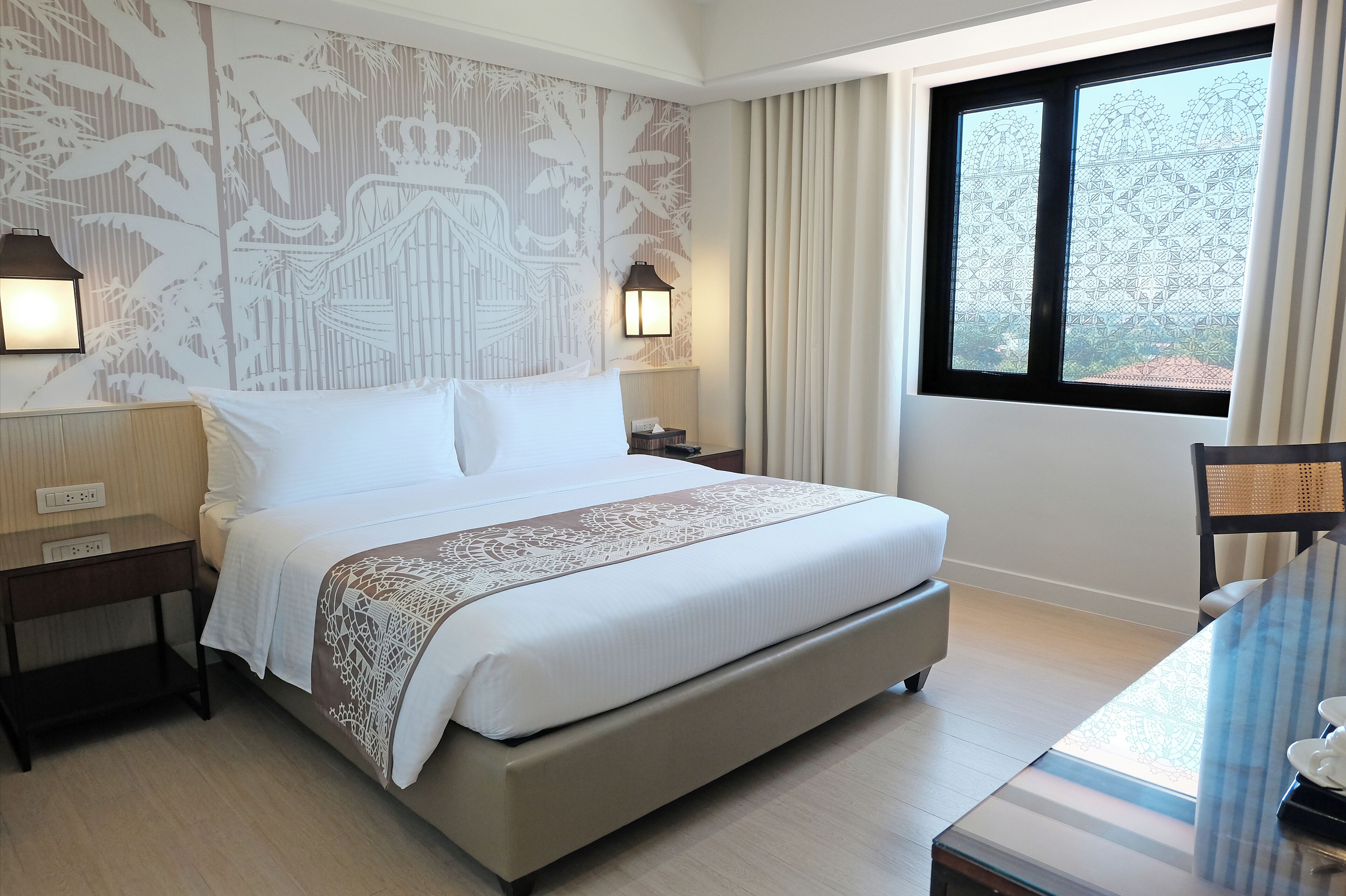 Coffres-forts dans les chambres, bureau, Wi-Fi gratuit, draps fournis