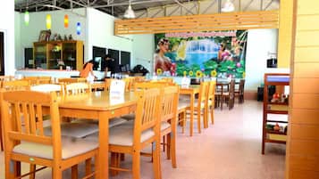 Lunch and dinner served, local and international cuisine