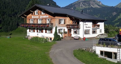 Triple Room (Type A) - Greber Christine - Frühstückspension Fernblick