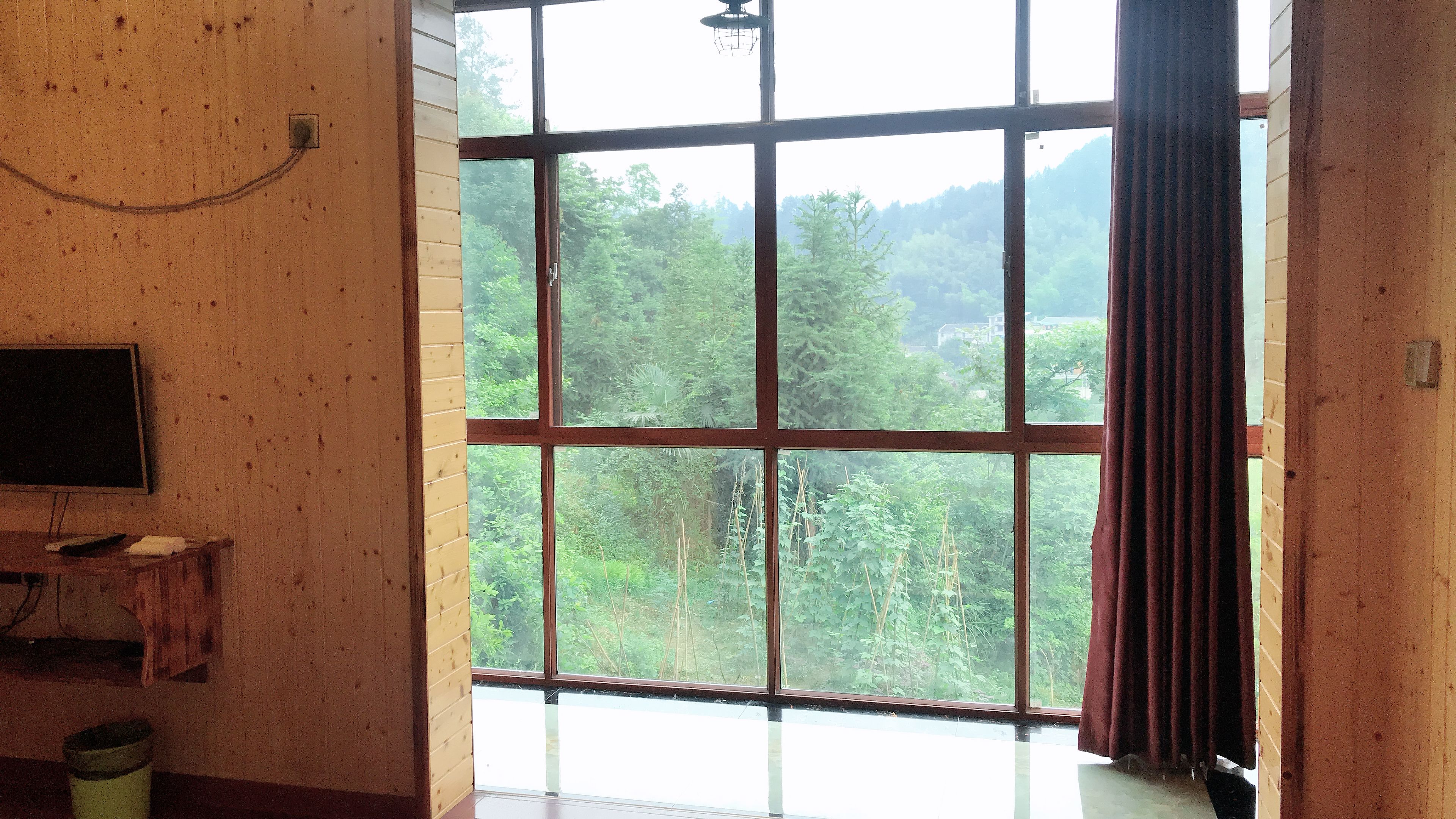 Superior Triple Room with Balcony | Desk, blackout drapes, iron/ironing board, free WiFi