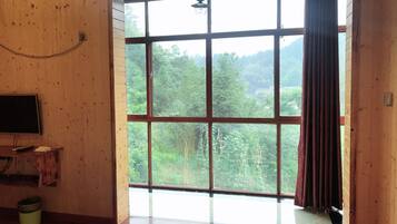Superior Triple Room with Balcony | Desk, blackout drapes, iron/ironing board, free WiFi