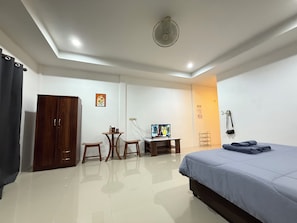 Standard Double Room  | Cortinas blackout, wifi gratis y ropa de cama 