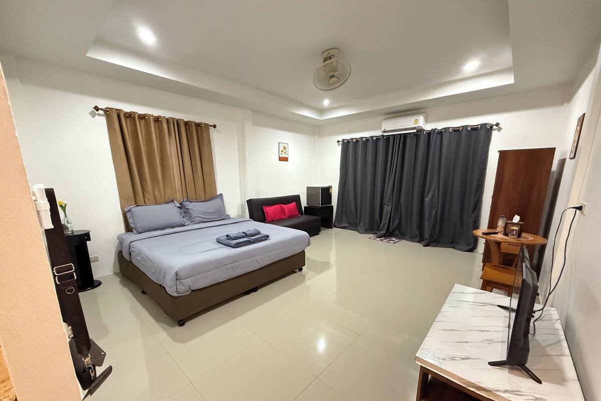 Standard Double Room  | 암막 커튼, 무료 WiFi, 침대 시트