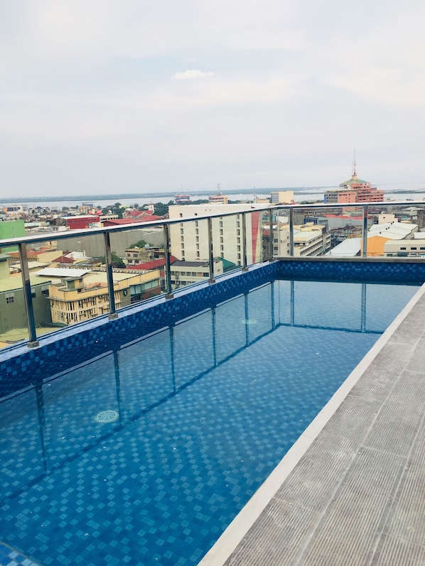 Outdoor pool - Express Inn - Osmeña (Cebu City)