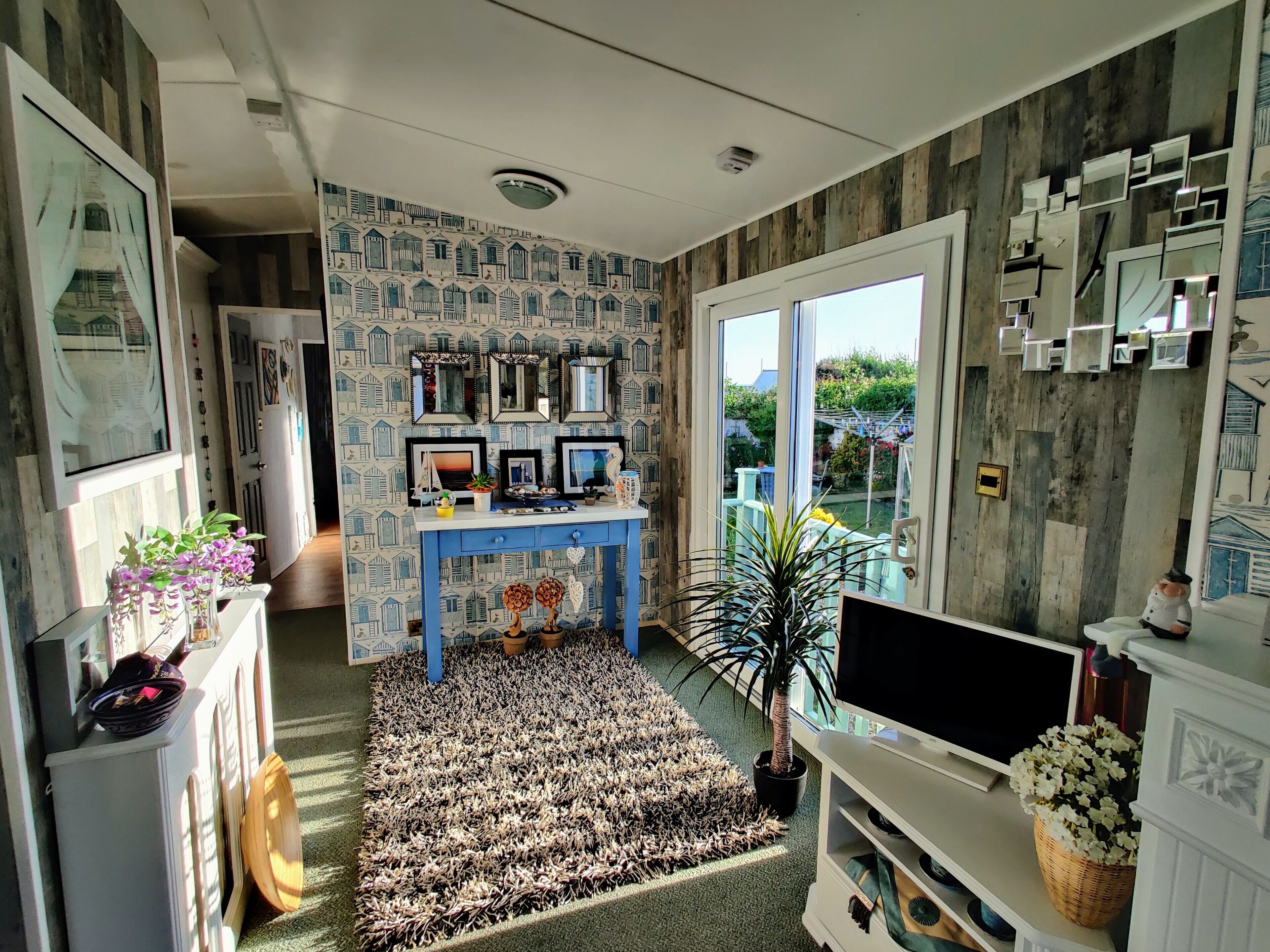 Cabin, Ensuite, Garden View | Lounge