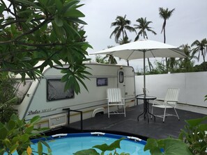 Caravan with Private Pool | Insonorizzazione, letti aggiuntivi (a pagamento), Wi-Fi gratuito