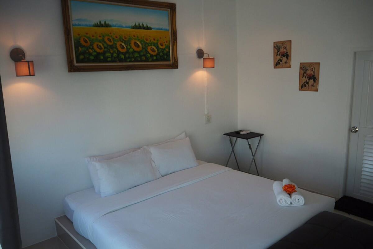 Standard Room with Sea View | Insonorizzazione, letti aggiuntivi (a pagamento), Wi-Fi gratuito