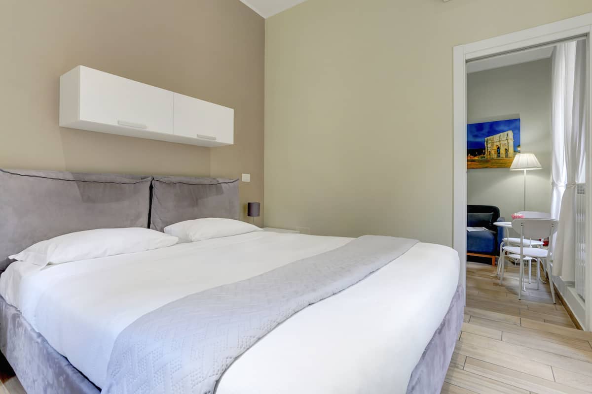 Apartment | Iron/ironing board, free WiFi, bed sheets