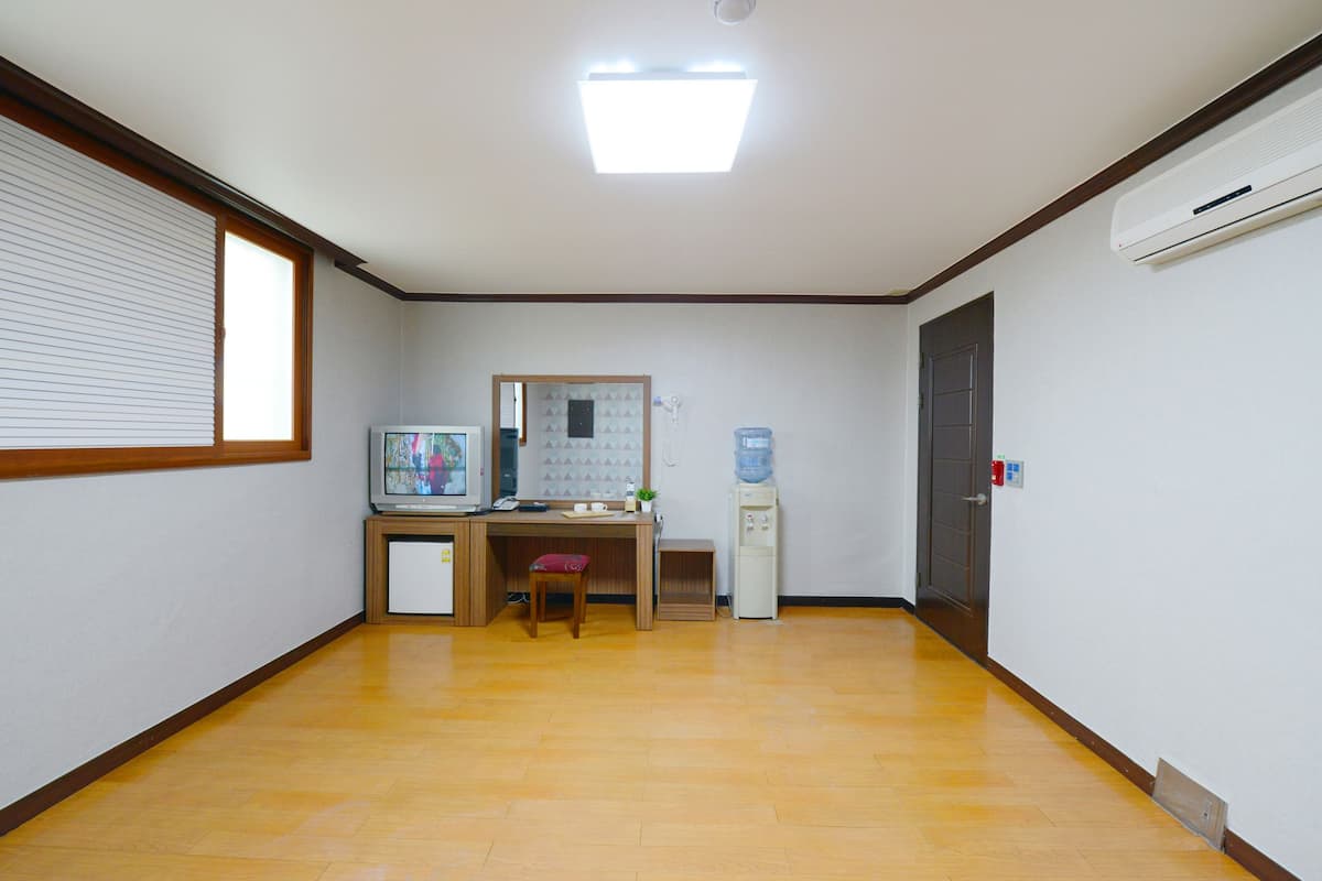 Room (Korean style_Ondol)