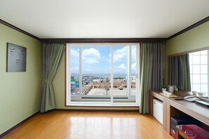 Room (Queen Bed, Kitchenette) | Free WiFi - Yein (Taean)