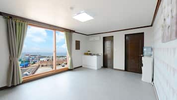 Family Room (Korean style_Ondol) | Free WiFi