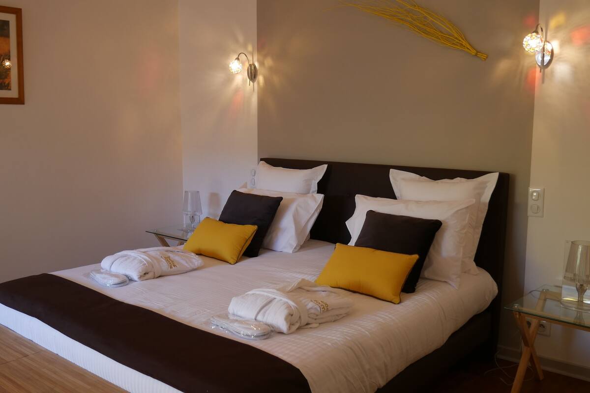 Deluxe-Suite | 1 Schlafzimmer, hochwertige Bettwaren, Minibar, Zimmersafe