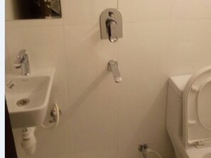 Habitación Deluxe, 1 cama matrimonial, para no fumadores | Baño | Regadera