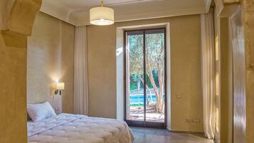 Villa de lujo (4 Suites Luxe) | 4 dormitorios, escritorio, tabla de planchar con plancha y wifi gratis