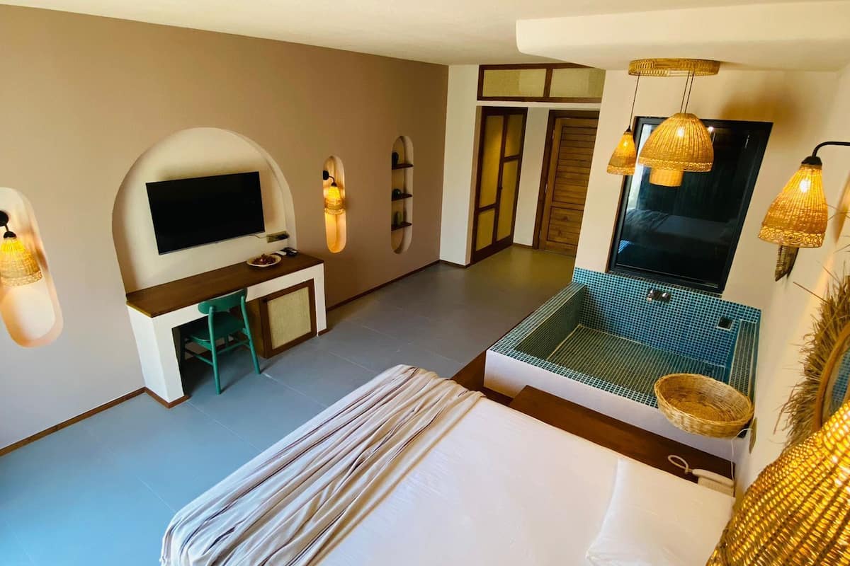 exclusive double room | premium bedding, down duvets, free minibar items, in-room safe