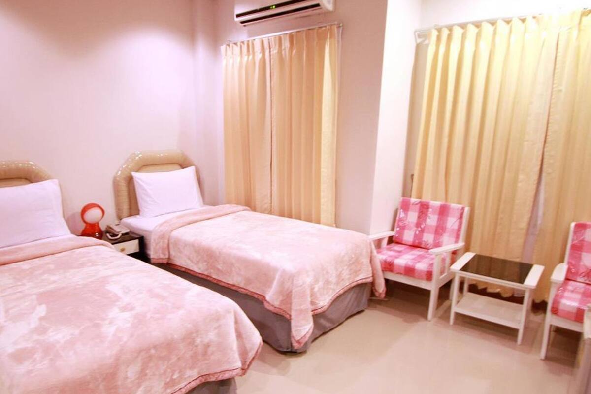 Standard Twin Room | Free WiFi