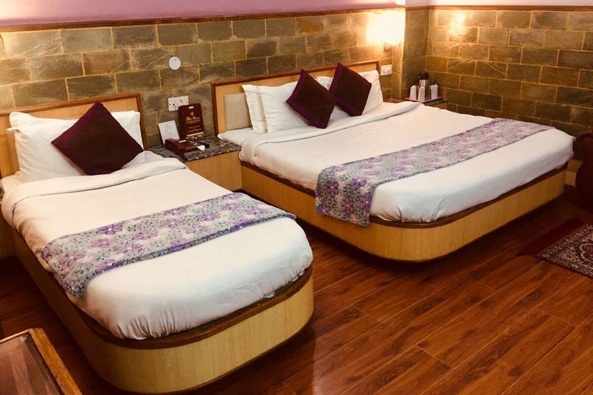 Rollaway beds, free WiFi