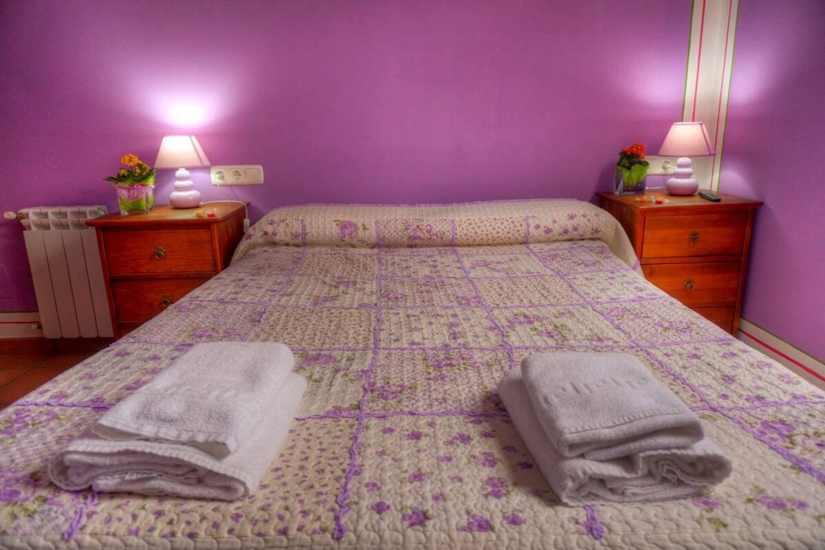 Wifi gratis y ropa de cama