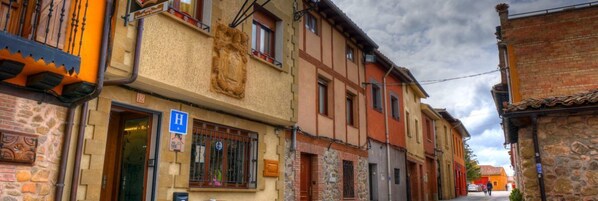 Fachada de la propiedad
