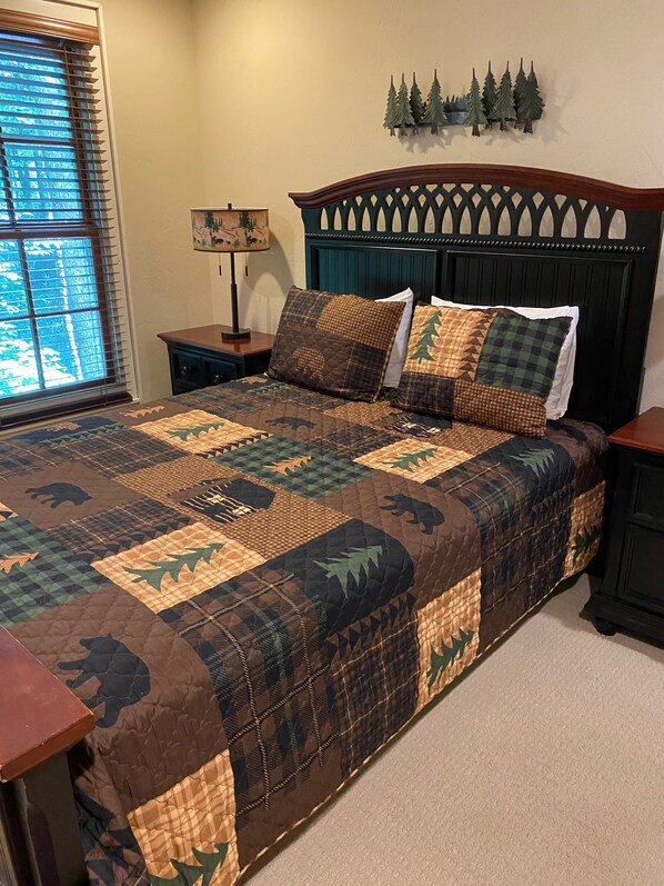 4 chambres, fer et planche à repasser, accès au Wi-Fi (inclus)