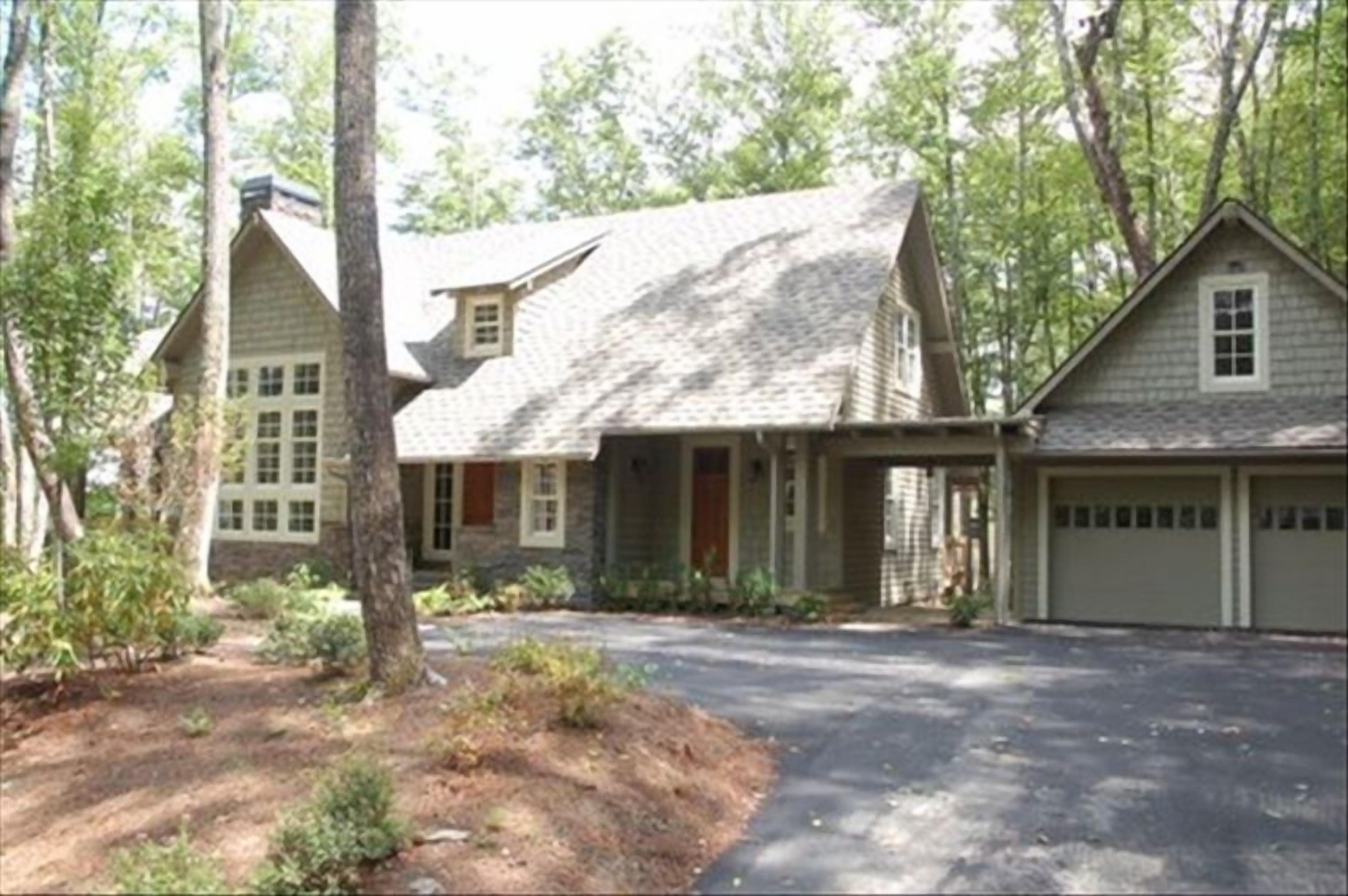 Extra Lg 4 Bed & 5 1/2. BA, Great for families & couples!