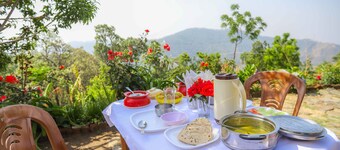 V Resorts Royal Homestay Jhimar