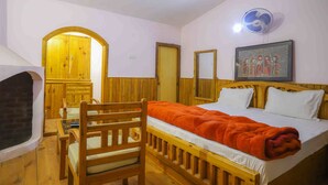 Unclassified image, 3 of 22, button - V Resorts Royal Homestay Jhimar (Bhikyasain)