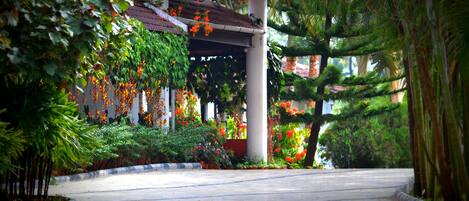 Entrée de l’hébergement