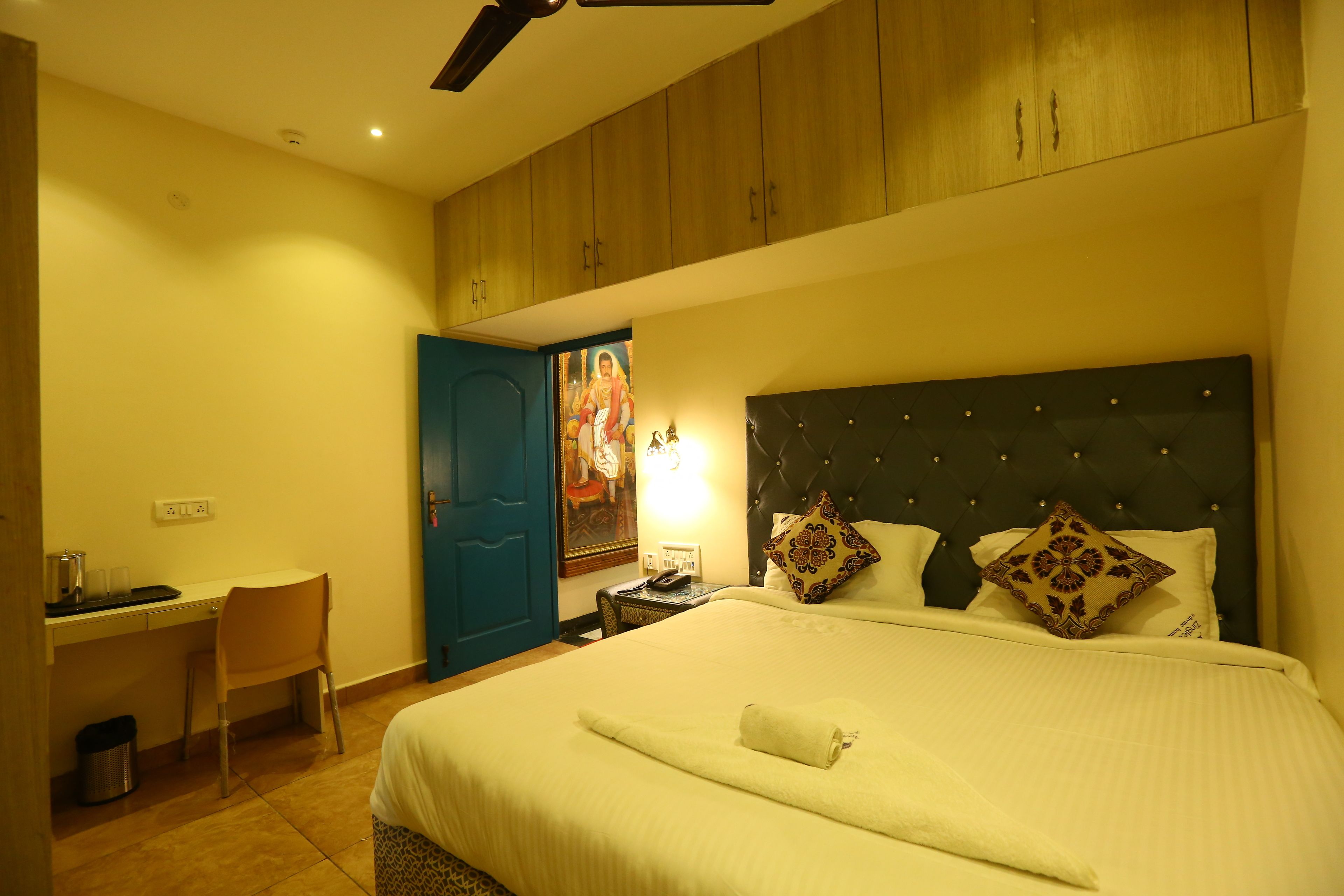 egyptian cotton sheets, premium bedding, down duvets