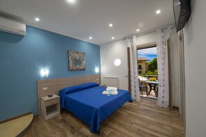 Individually decorated, individually furnished, desk, soundproofing - B&B Il Girasole (Agerola)