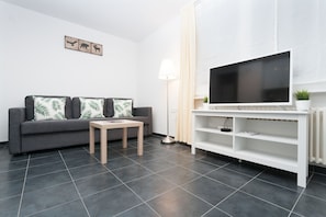 Comfort Apartment | Individually decorated, individually furnished, laptop workspace - Galaxy Apartments (Lucerne)