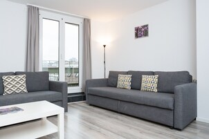 华  丽公寓, 城市景观 | 特色装修、特色家居、笔记本电脑工作区、熨斗/熨衣板