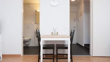 Repas dans la chambre