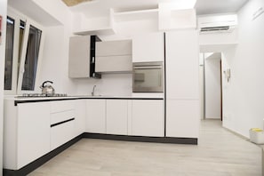 Căn hộ, 1 phòng ngủ | Bếp riêng | Tủ lạnh, lò nướng, bếp nấu, máy rửa bát