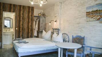 Chambre Double, accessible aux personnes à mobilité réduite | Bureau, Wi-Fi gratuit, draps fournis