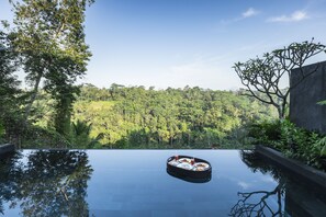 Deluxe-Villa, 1 Schlafzimmer, Flussblick | Außenpool