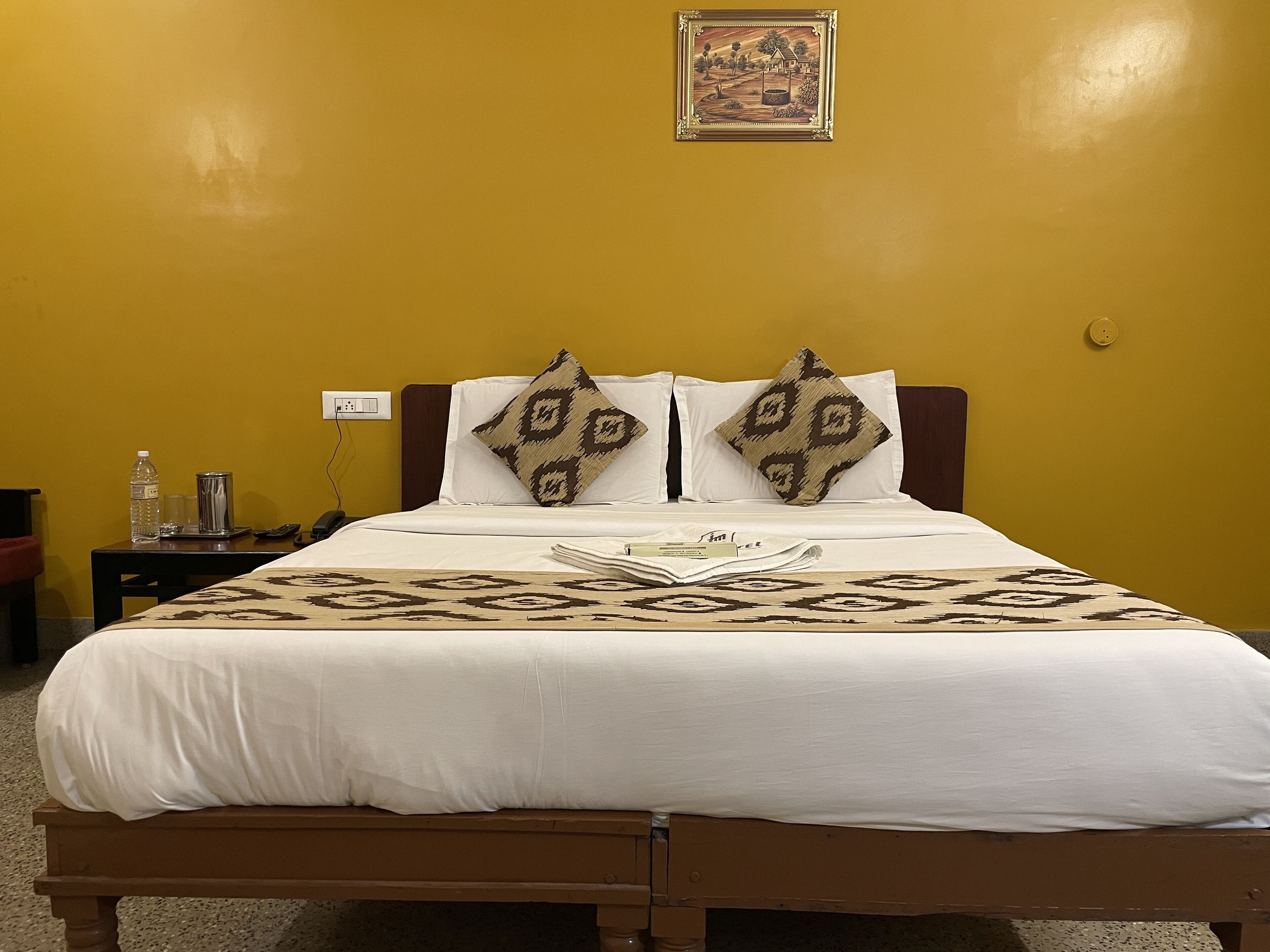 deluxe room, 1 bedroom, non smoking, city view (airconditioned) | 1 bedroom, egyptian cotton sheets, premium bedding, pillow-top beds