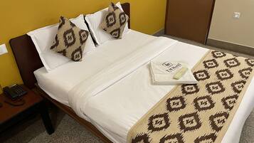 Kamar Deluks, 1 kamar tidur, Bebas Asap Rokok, pemandangan kota (Airconditioned) | Seprai katun Mesir, seprai premium, dan bantalan ekstra lembut