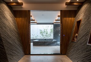 Signature Double Room | Individually decorated, desk, blackout drapes, soundproofing - Icolour Villa (Taichung)