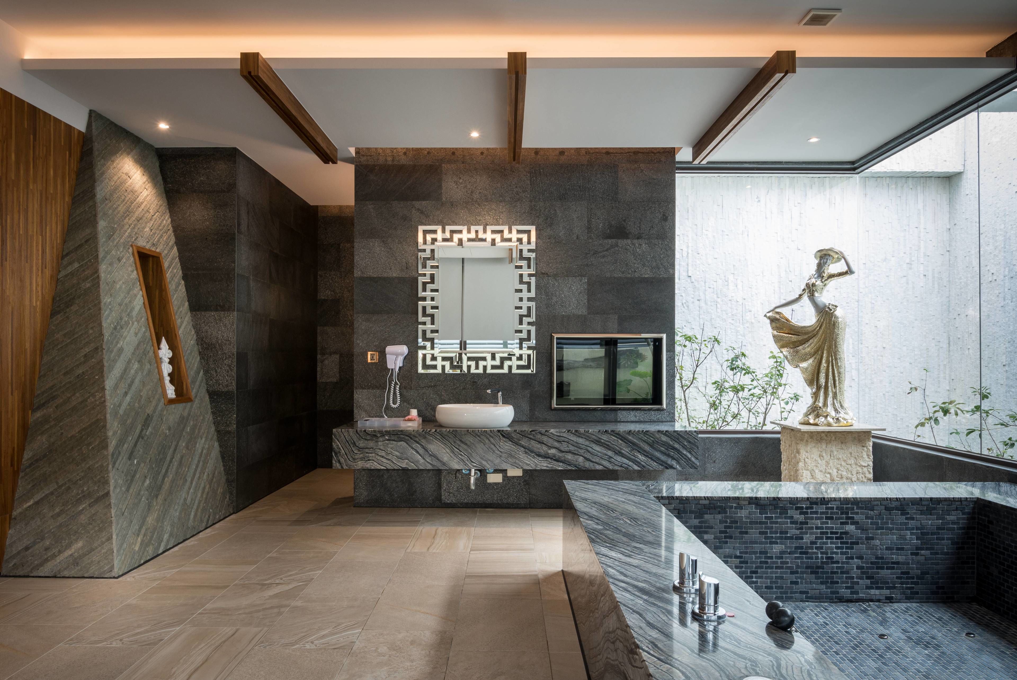 signature double room | bathroom | jetted bath, free toiletries, hair dryer, slippers