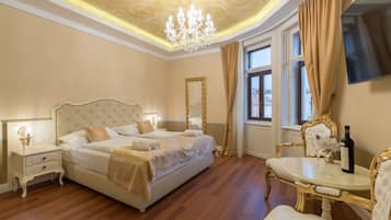 Deluxe Double Room, City View | Hypo-allergenic bedding, minibar, in-room safe, desk