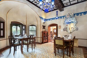 Breakfast, lunch, dinner served; international cuisine 