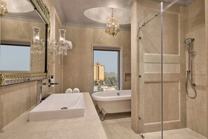 Executive Suite, 1 King Bed with Sofa bed, Garden View | Bathroom | Shower, rainfall showerhead, free toiletries, hair dryer - Noormahal, Delhi NCR Karnal, Autograph Collection (Karnal)