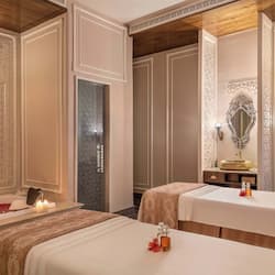 Phòng tắm hơi, phòng xông hơi, trị liệu toàn thân, massage đá nóng