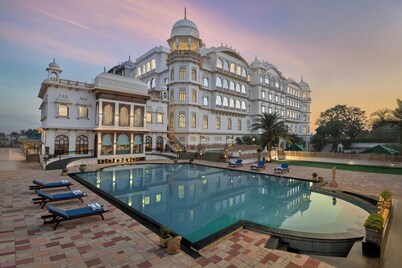 Noormahal, Delhi NCR Karnal, Autograph Collection