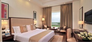 Phòng | Minibar, két bảo mật tại phòng, bàn 