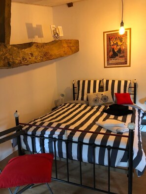 Individually decorated, individually furnished, soundproofing