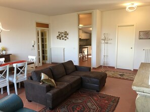 Lobby sitting area - La Ghirlanda B&B (Arezzo)