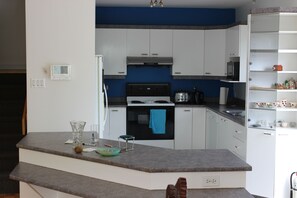 Food court - Gîte chez Mario (Longueuil)